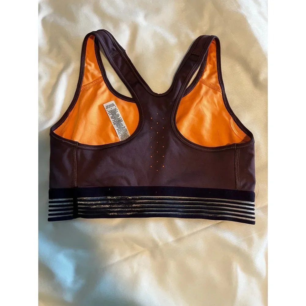 Women's‎ Nike sports bra